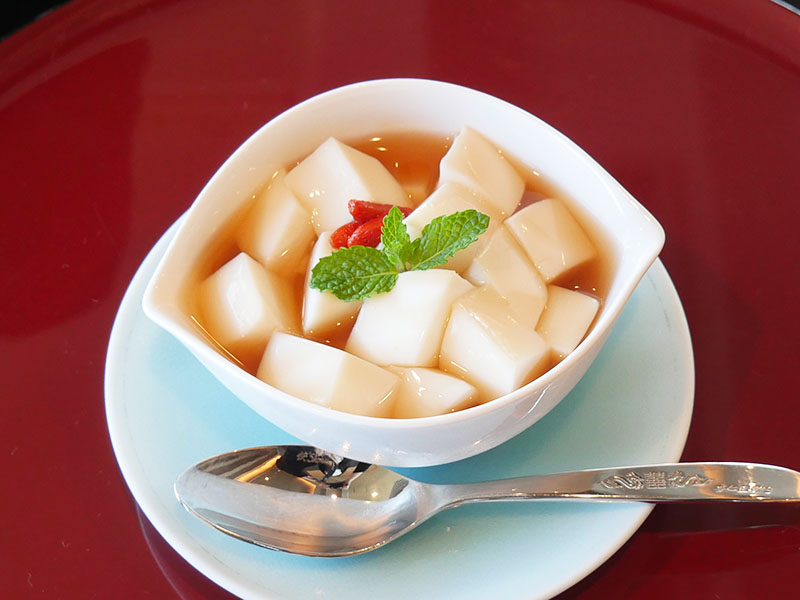 Medicinal milk porridge