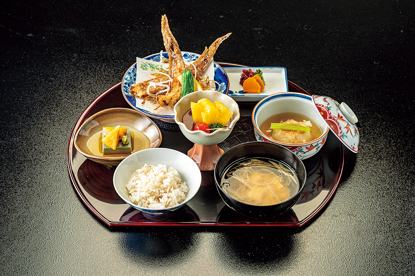 One soup, three dishes, medicinal meal